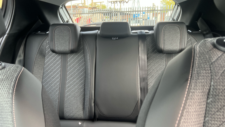 Peugeot 208 1.2 Hybrid 110 Allure 5dr e-DSC6 Petrol Hatchback